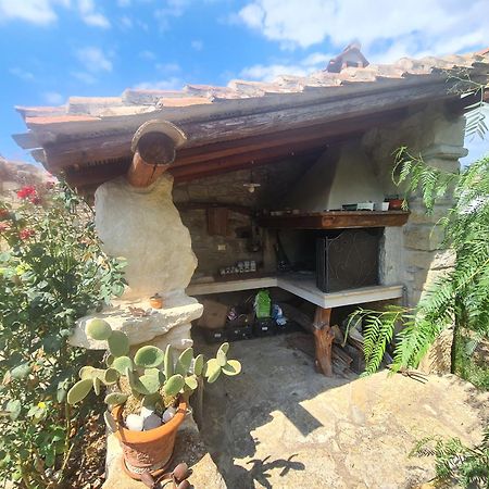 Casa Di Pietra Villa Usellus Buitenkant foto