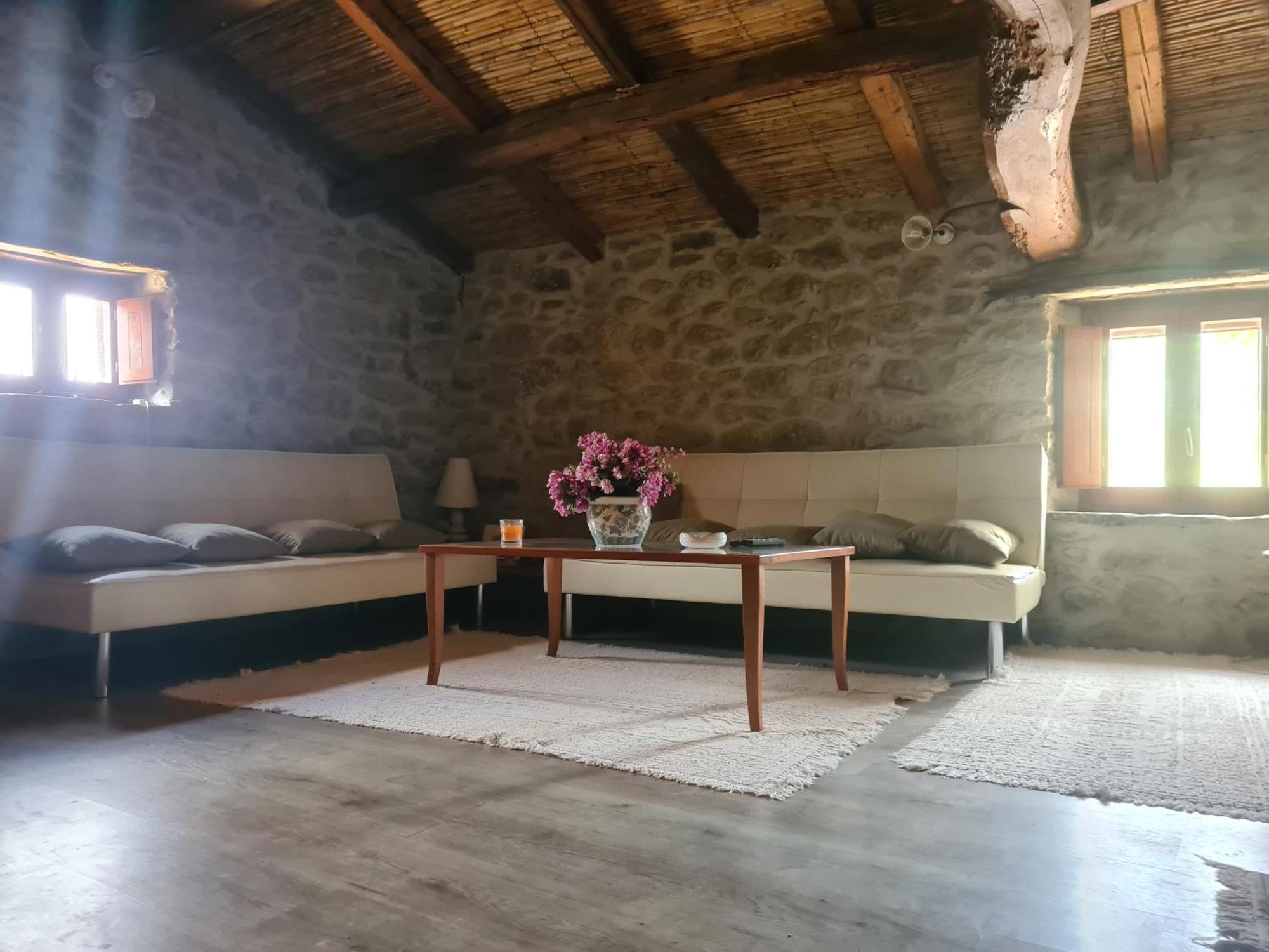 Casa Di Pietra Villa Usellus Buitenkant foto